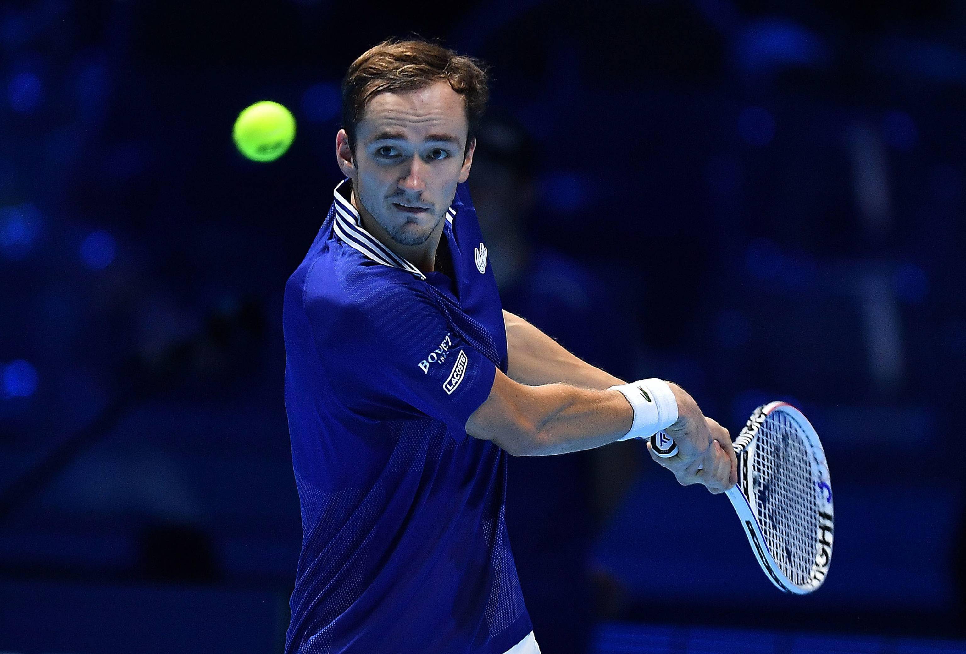 西班牙网球队力克意大利网球队,梅德韦杰夫高光表现的简单介绍 西班牙网球队力克意大利网球队,梅德韦杰夫高光表现的简单介绍