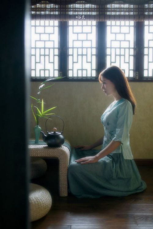 策略的刀刃，威廉姆斯如何在绝境中翻盘哈斯，佩雷兹一击制胜