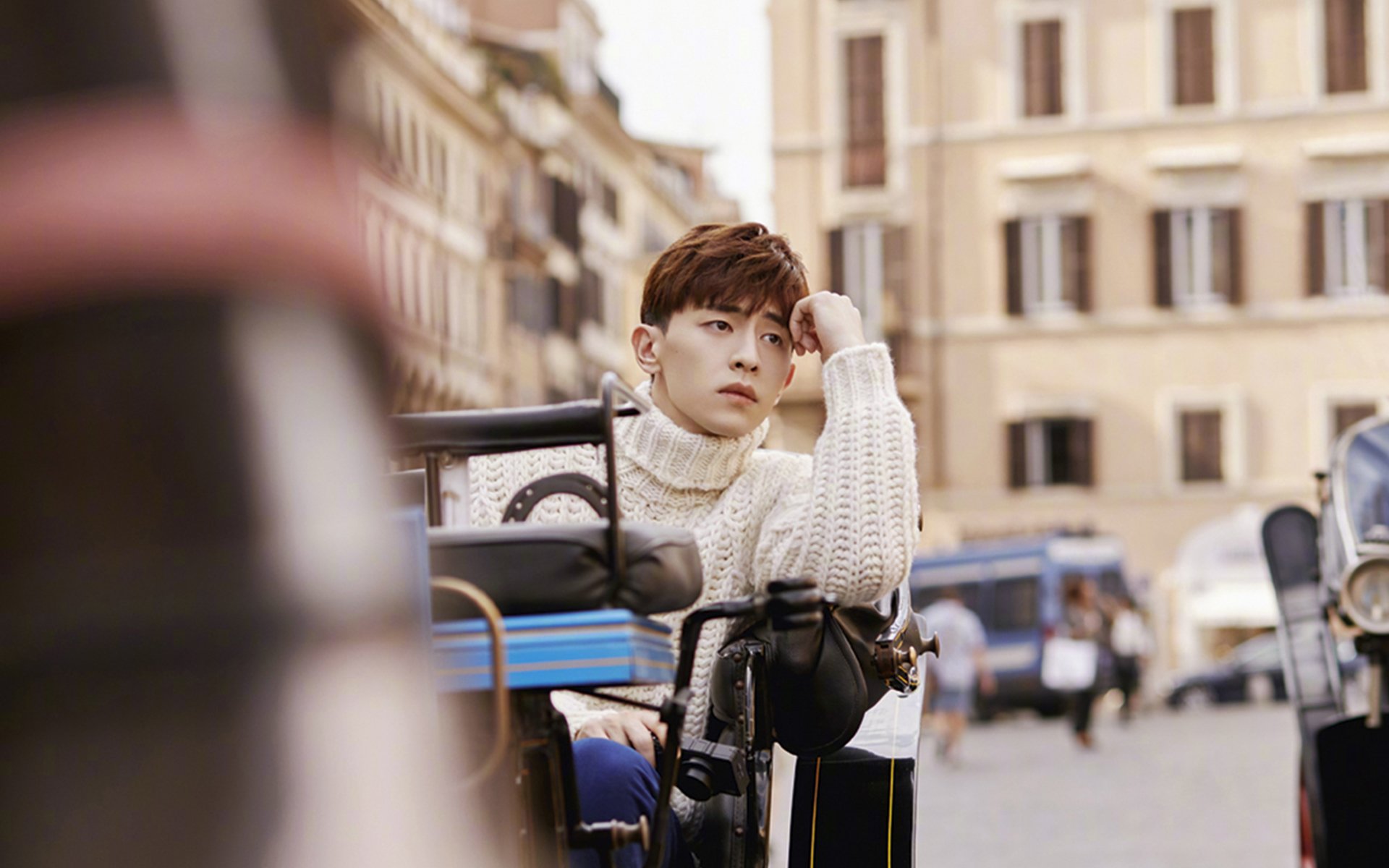 沙漠寒夜一剑封喉,拜仁加时险胜沙特,神秘先生恩佐点燃绝境之光