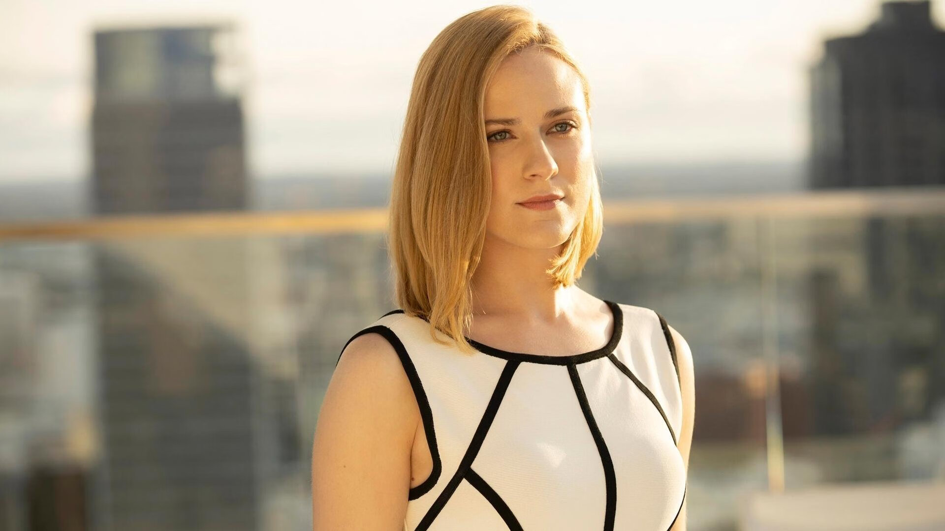 孤峰之上，星光点亮战场，孙兴慜与年度焦点之夜的胜利寓言