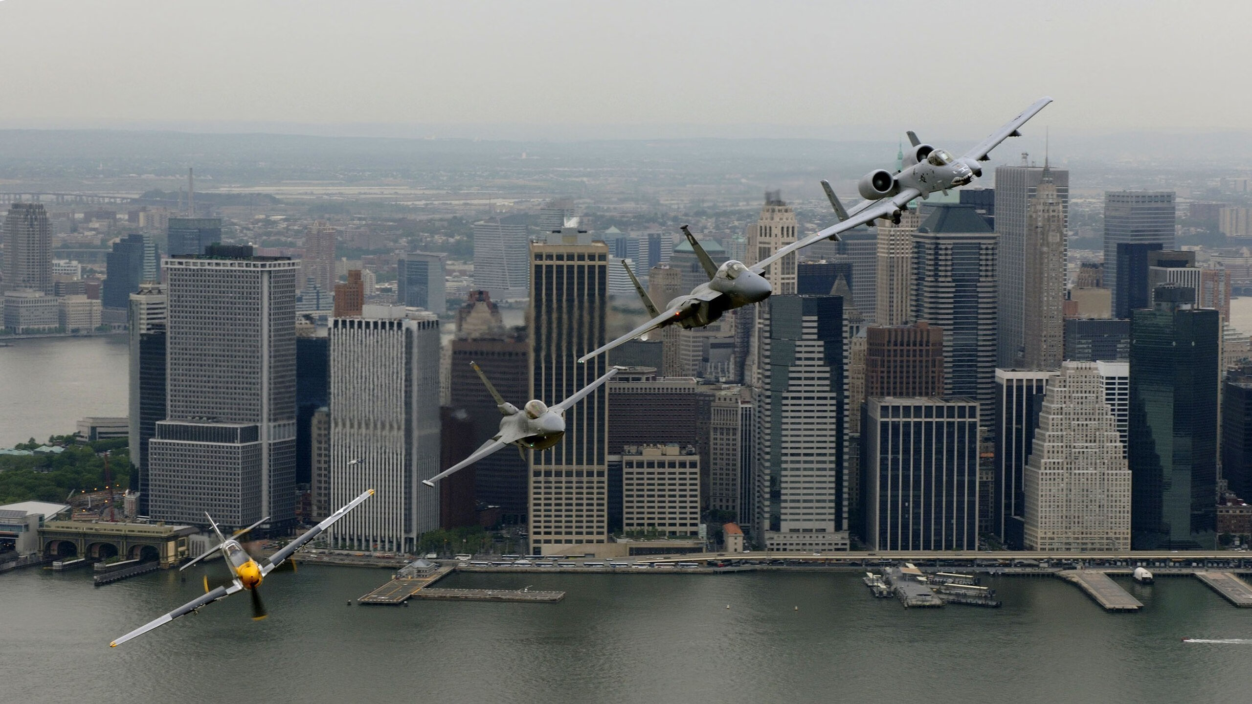 战争与艺术,英超的双面夜晚