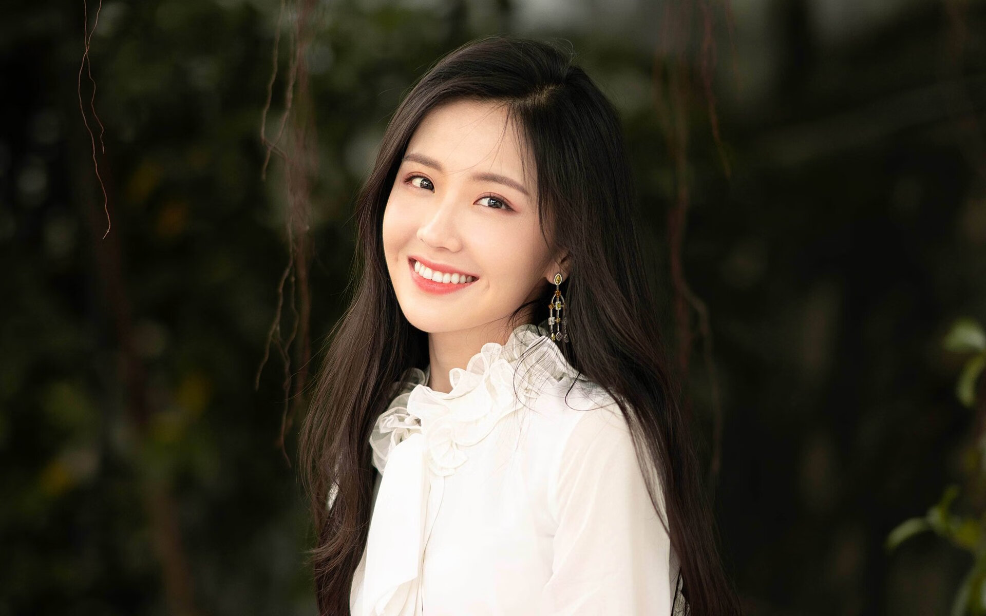 圣殿奇兵,当伯纳乌的闪电劈向NBA季后赛之夜