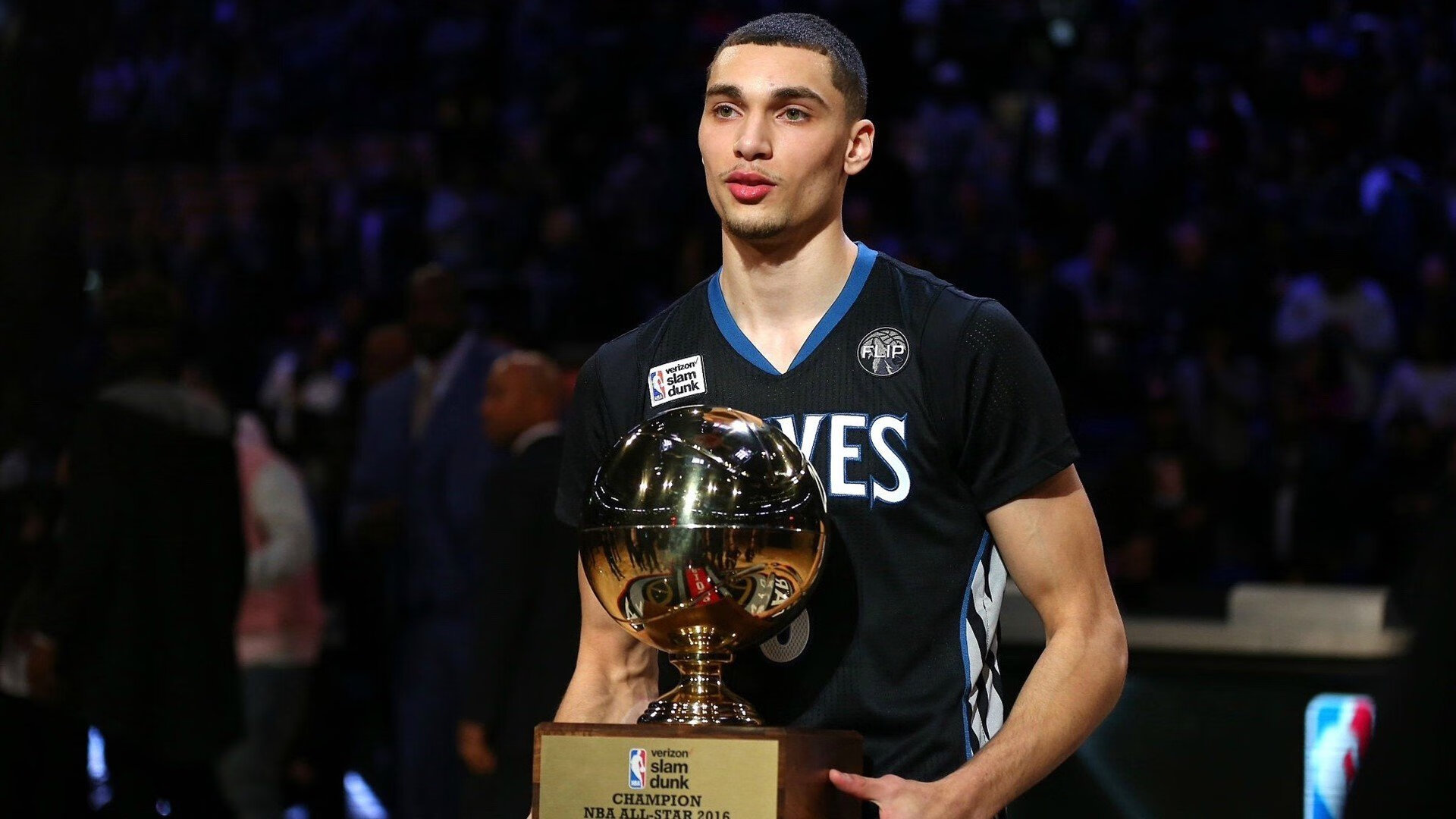 拉什福德一剑封喉，里昂鏖战勒沃库森的欧联之夜